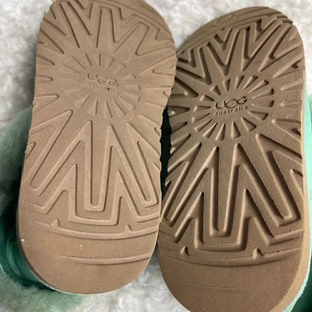 UGG leather suede mint green short boots side button fur lining  big girl SZ4